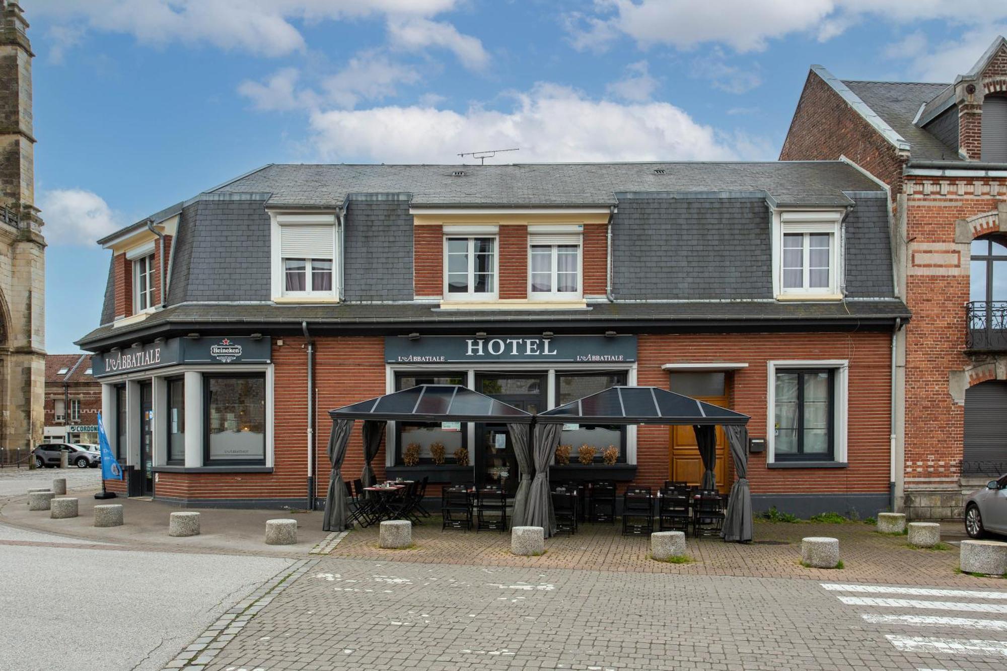 Hotel L'Abbatiale Corbie Exterior foto